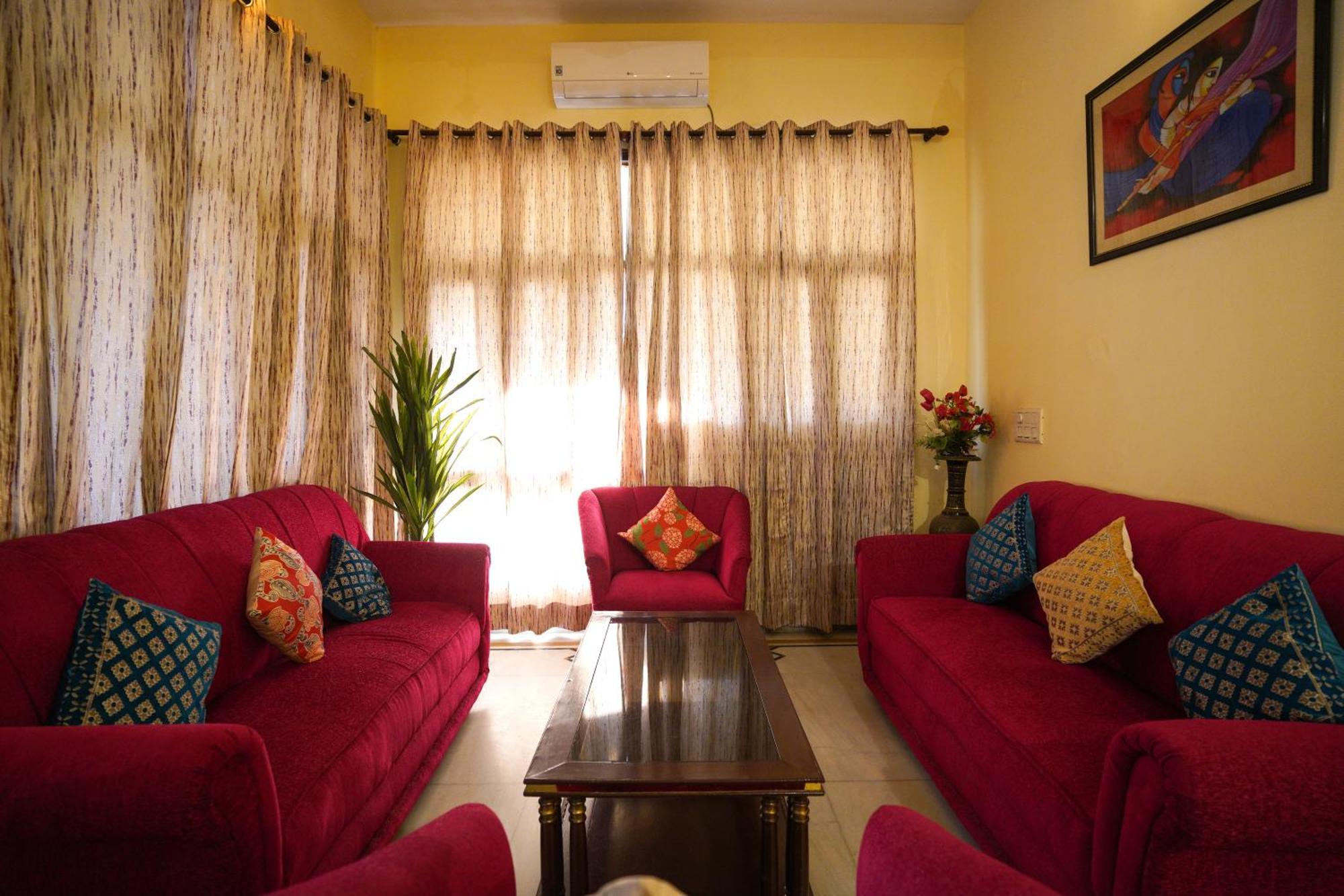 Hotel Neeraj Bhawan- Triveni Ghat ริชิเคช ภายนอก รูปภาพ